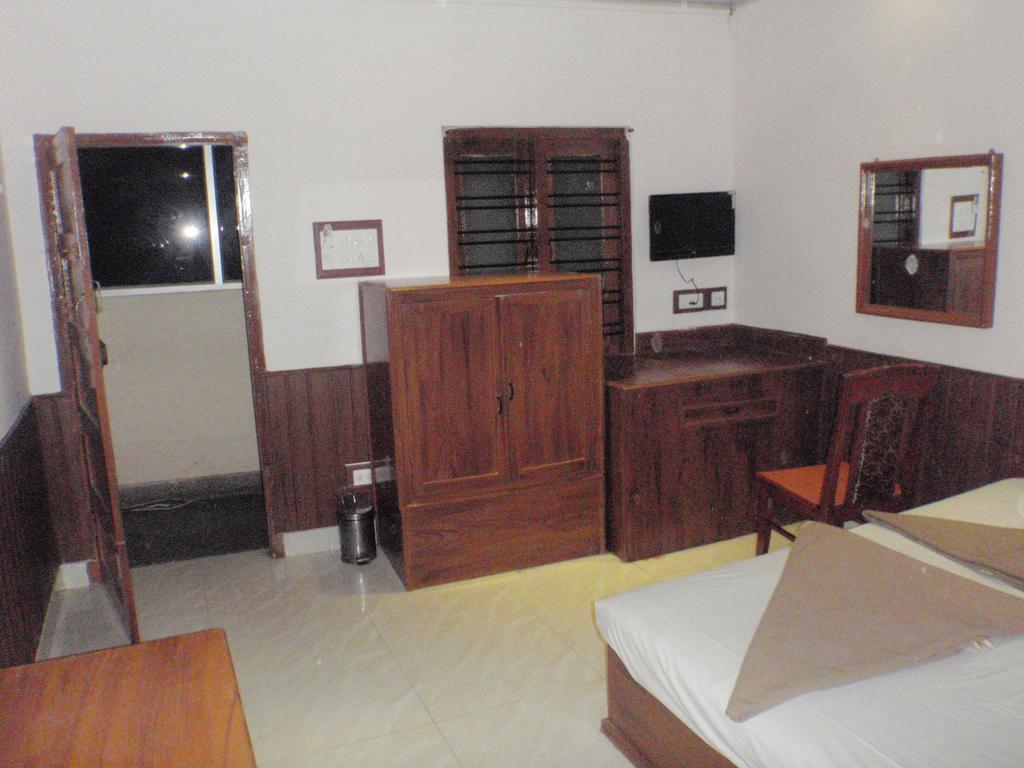 Lodge Tusker Towers *