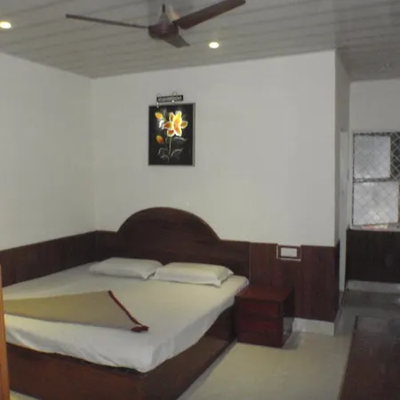 Tusker Towers Villa Thekkady Room photo