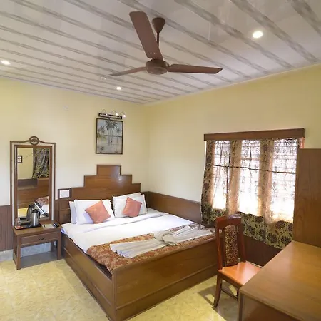 Tusker Towers Villa Thekkady Exterior photo
