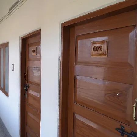 Tusker Towers Villa Thekkady Exterior photo