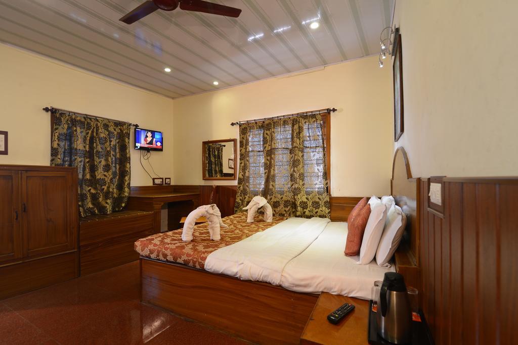 Lodge Tusker Towers *